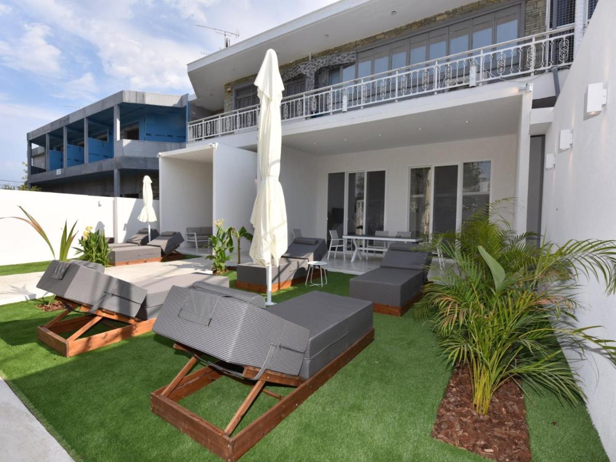 4 Elements Seaside Luxury Suites By Rentalspro Services Nea Moudania Halkidiki Dış mekan fotoğraf