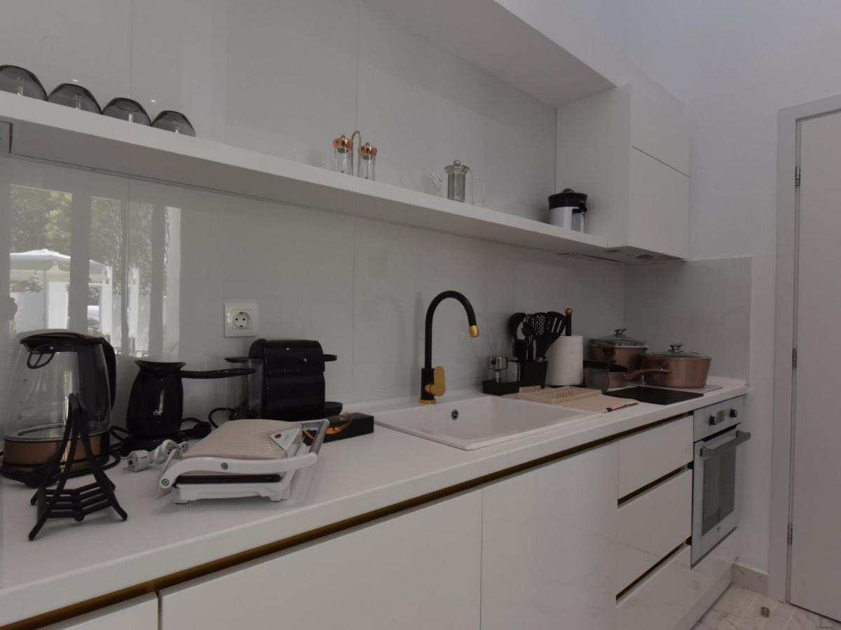 4 Elements Seaside Luxury Suites By Rentalspro Services Nea Moudania Halkidiki Dış mekan fotoğraf